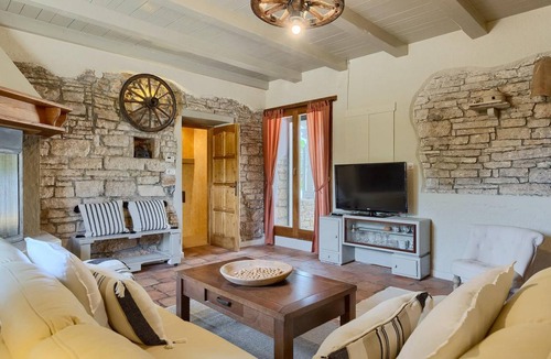 Zabrezani House | 124 m² Maisonette ∙ 4 bedrooms ∙ 8 guests