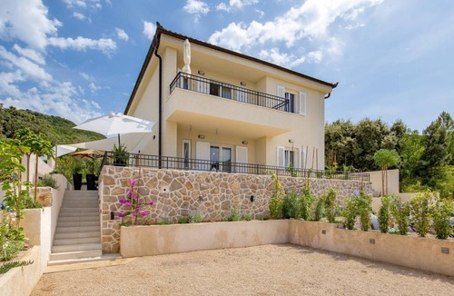 Miholascica House | 125 m² House ∙ 2 bedrooms ∙ 6 guests
