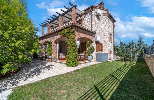 Cabrunici House | 128 m² House ∙ 4 bedrooms ∙ 8 guests