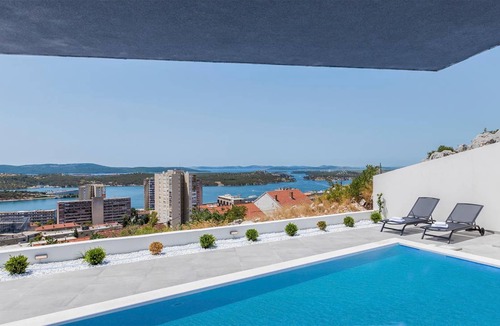 Sibenik House | 130 m² House ∙ 2 bedrooms ∙ 4 guests
