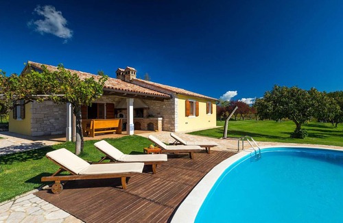 Laginji House | 130 m² House ∙ 2 bedrooms ∙ 4 guests