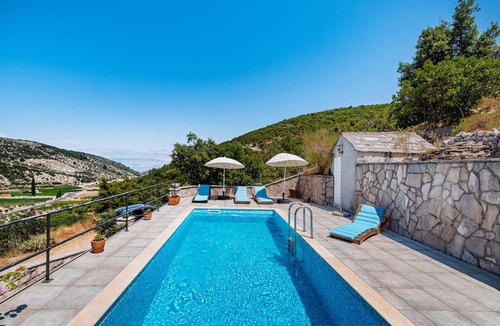 Dol House | 130 m² House ∙ 3 bedrooms ∙ 6 guests