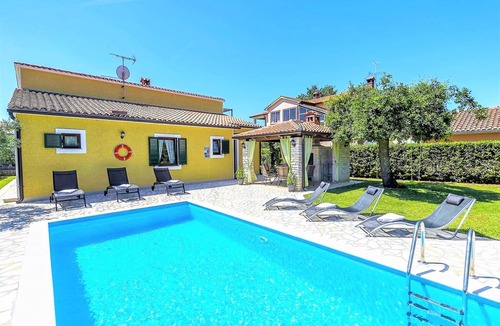 Kadumi Villa | 130 m² Villa ∙ 3 bedrooms ∙ 6 guests
