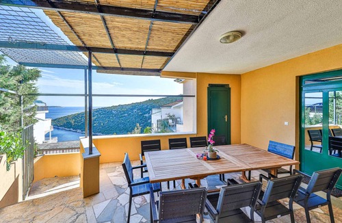 Vinisce House | 136 m² House ∙ 5 bedrooms ∙ 10 guests