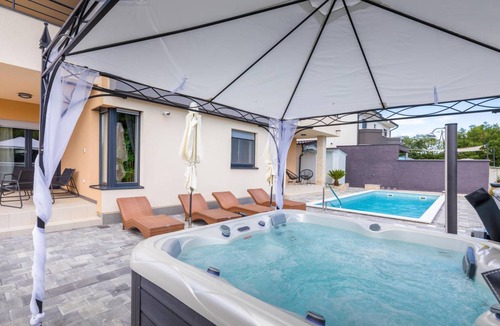 Stinjan House | 145 m² House ∙ 3 bedrooms ∙ 8 guests