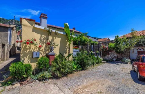 Bribir House | 150 m² House ∙ 3 bedrooms ∙ 7 guests