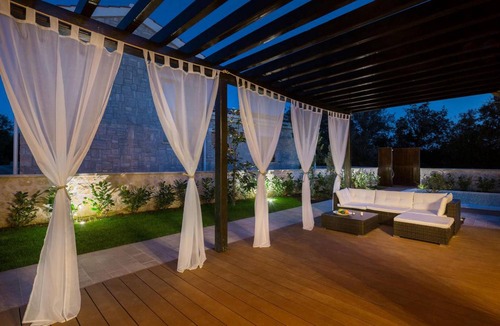 Ugljan House | 150 m² House ∙ 3 bedrooms ∙ 8 guests