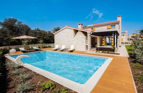 Ugljan House | 150 m² House ∙ 3 bedrooms ∙ 8 guests