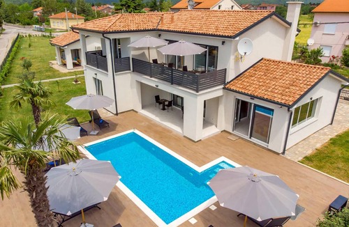Sarsoni House | 150 m² House ∙ 4 bedrooms ∙ 8 guests