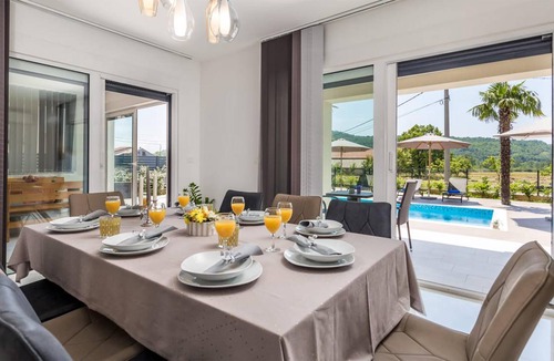 Sarsoni House | 150 m² House ∙ 4 bedrooms ∙ 8 guests