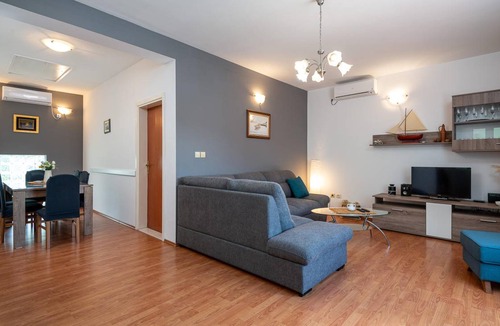 Lovorno House | 150 m² House ∙ 4 bedrooms ∙ 8 guests