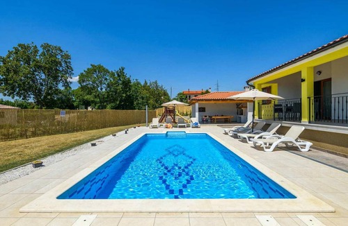 Nedescina House | 150 m² Maisonette ∙ 3 bedrooms ∙ 6 guests