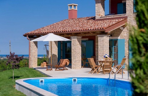 Vardica Villa | 150 m² Villa ∙ 2 bedrooms ∙ 6 guests