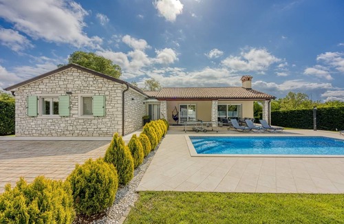 Groznjan Villa | 152 m² Villa ∙ 3 bedrooms ∙ 8 guests