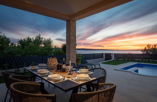 Ljubac House | 154 m² House ∙ 3 bedrooms ∙ 8 guests