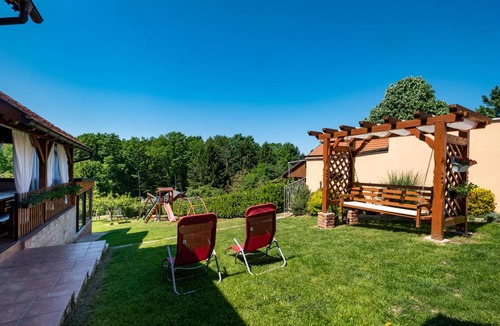 Kravarsko House | 154 m² House ∙ 4 bedrooms ∙ 10 guests