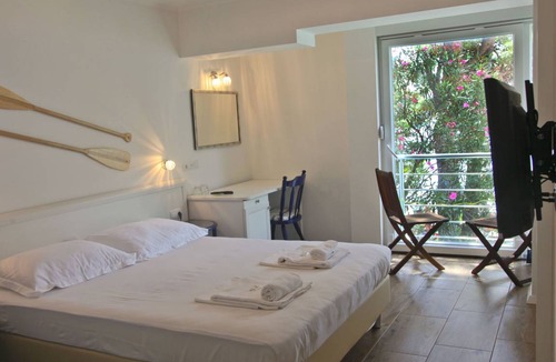 Zivogosce Cabin | 16 m² Private room ∙ 3 guests