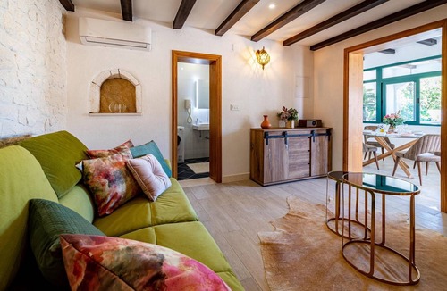Seget House | 160 m² House ∙ 2 bedrooms ∙ 8 guests