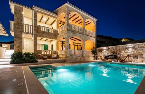 Seget House | 160 m² House ∙ 2 bedrooms ∙ 8 guests