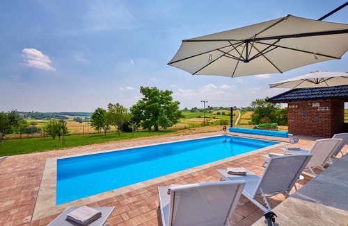 Municipality of Krizevci House | 160 m² House ∙ 3 bedrooms ∙ 6 guests