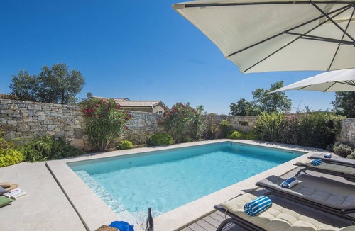 Kurili Villa | 160 m² Villa ∙ 3 bedrooms ∙ 8 guests
