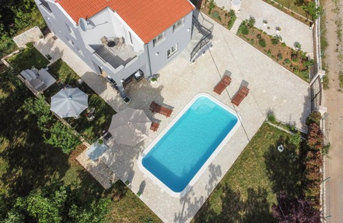 Dicmo House | 166 m² House ∙ 5 bedrooms ∙ 8 guests