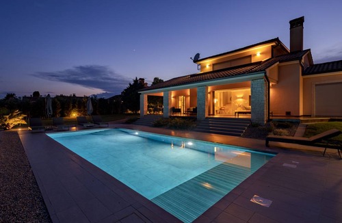 Topid Villa | 168 m² Villa ∙ 3 bedrooms ∙ 6 guests