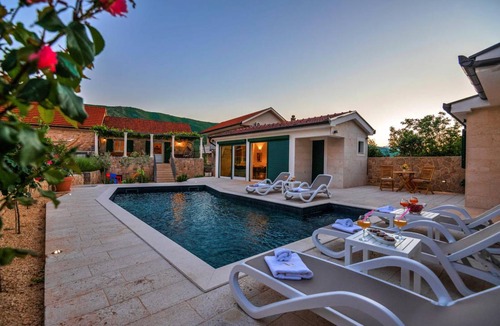 Slivno House | 170 m² House ∙ 5 bedrooms ∙ 8 guests
