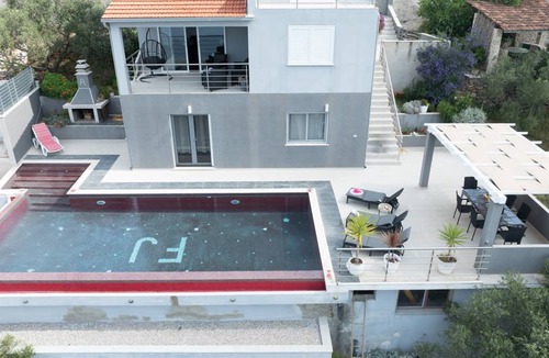 Vela Luka Villa | 170 m² Villa ∙ 3 bedrooms ∙ 6 guests