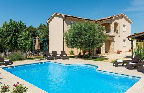 Brgod Villa | 170 m² Villa ∙ 4 bedrooms ∙ 10 guests
