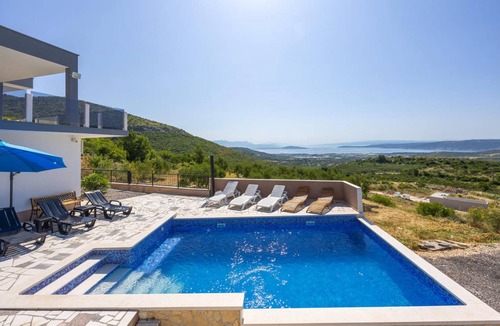 Labin House | 175 m² House ∙ 3 bedrooms ∙ 9 guests