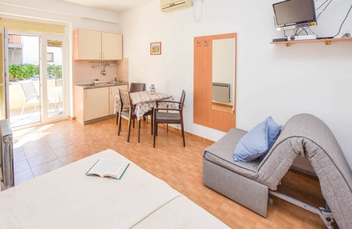 Pakostane Apartment | 18 m² Apartment ∙ 3 guests