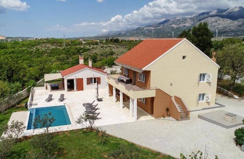 Zaton Obrovacki Villa | 180 m² Villa ∙ 4 bedrooms ∙ 10 guests