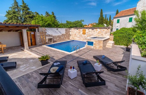 Nerezise Villa | 190 m² Villa ∙ 4 bedrooms ∙ 10 guests