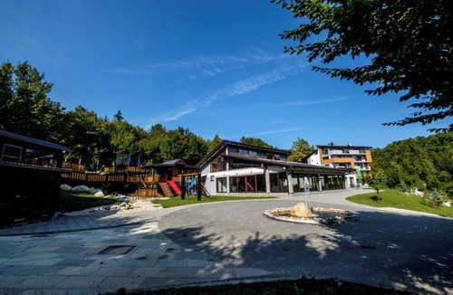 Novi Grad Sarajevo Condo | 1BDR apartment, shared pool, kitchen, balcony, C21