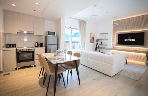 Abu Dhabi Apartment | 1BR Yas Island | Walk to F1 Circuit | Theme Parks