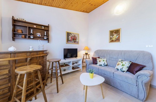 Galizana Apartment | 2 bedroom accommodation in Galizana