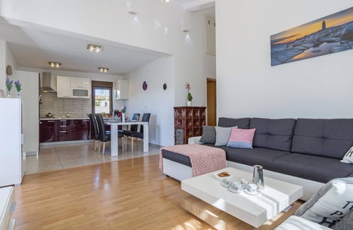 Galizana House | 2 bedroom accommodation in Galizana
