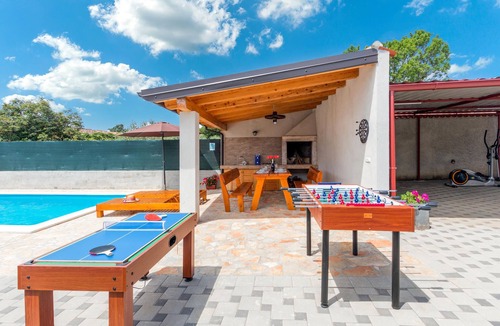Galizana House | 2 bedroom accommodation in Galizana