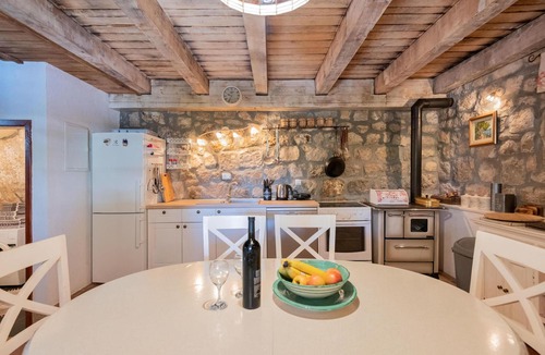 Vrgorac House | 2 bedroom accommodation in Orah
