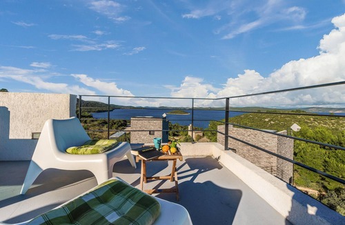 Dragove House | 2 bedroom awesome home in Dragove