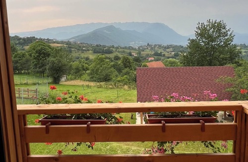 Bran Ski Chalet | 2-Bedroom Chalet Near Dracula’s Castle – Your Cozy Escape