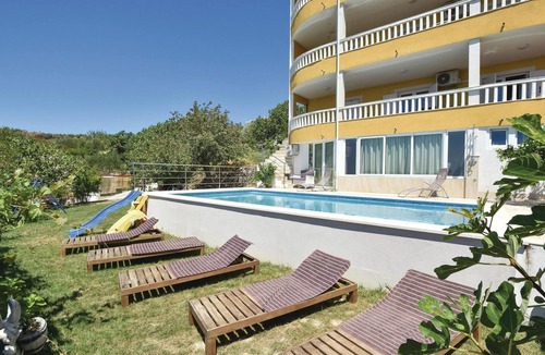 Zrnovnica Apartment | 2 bedroom lovely apartment in Zrnovnica