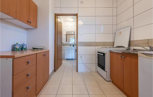 Bosana Apartment | 2 Bedroom Lovely Apartment In Novalja