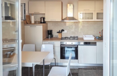 Businci Apartment | 2 bedroom nice apartment in Okrug Gornji