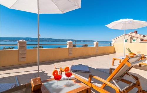 Dugi Rat Apartment | 2 Bedroom Nice Apartment In Dugi Rat