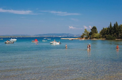 Otok Zizanj House | 2 bedroom nice home in Zizanj