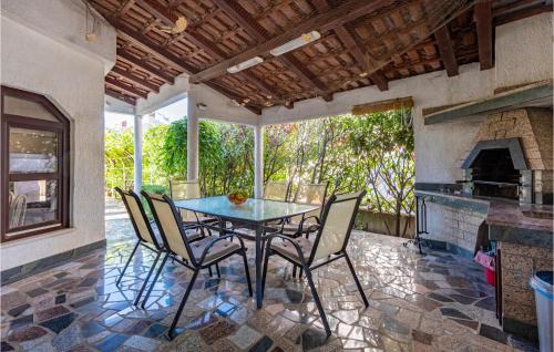 Milcetici Apartment | 2 Bedroom Stunning Apartment In Zidarici