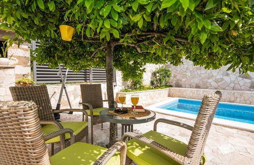 Kula Norinska House | 2 bedroom stunning home in Desne