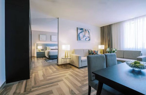 Al Muraqqabat Hotel | 2 Units | Skyline Thrill Retreat | Burj Khalifa, Dubai Frame & Rooftop Pool